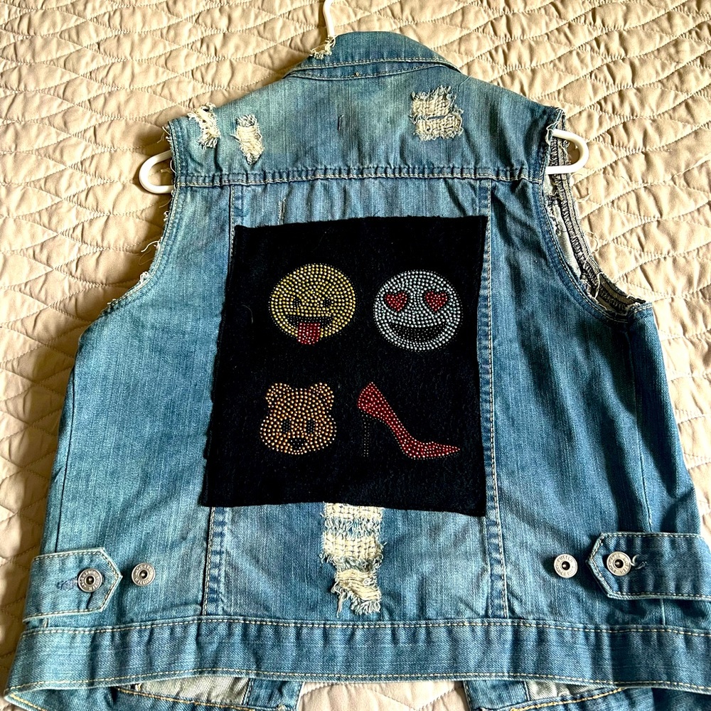 BUTTER SUPER SOFT BLUE DENIM EMOJI VEST SIZE 19” PIT TO PIT/ 22” LONG